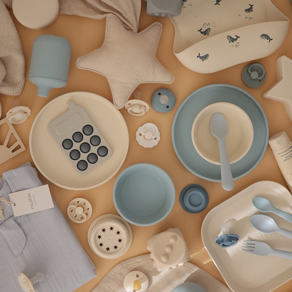 Mushie® Silikonski krožnik z vakumskim dnom Ivory Mushie