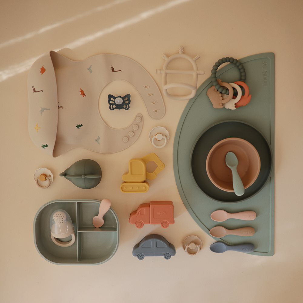 Mushie® Set dveh silikonskih žličk Starter Tradewinds/Shifting Sand Mushie