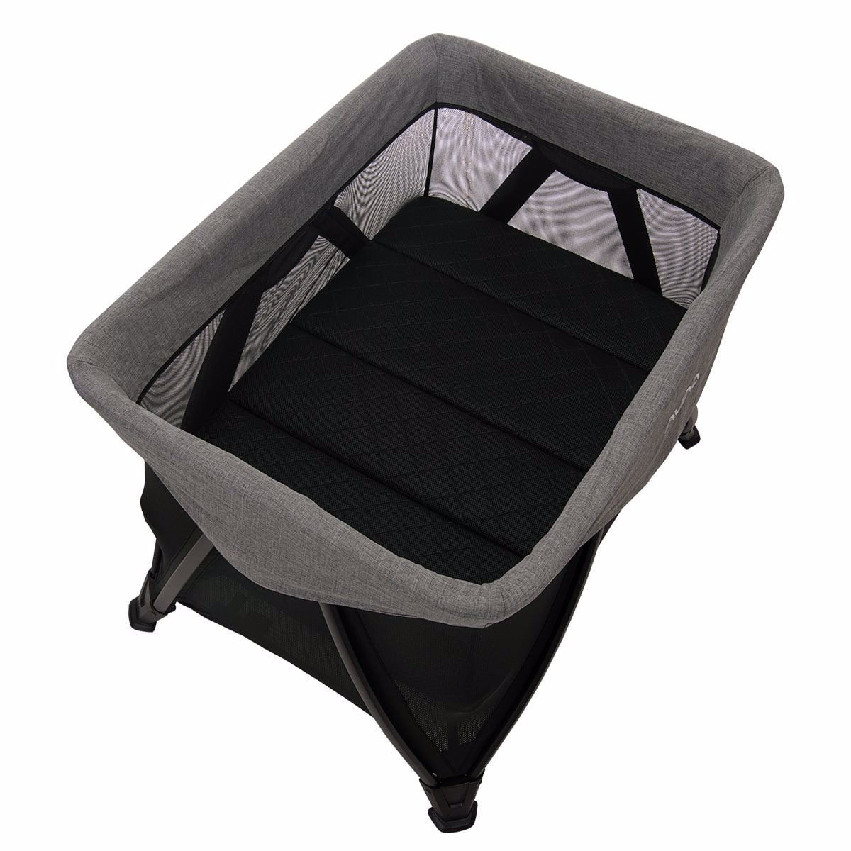 Nuna® Prenosna posteljica Sena™ Aire + rjuha Charcoal Nuna
