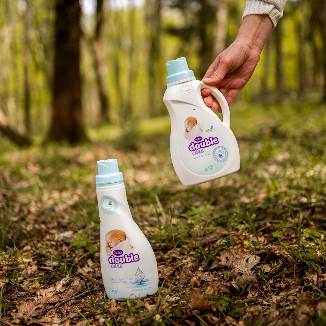 Violeta® Double Care Baby Mehčalec za perilo 900ml Violeta