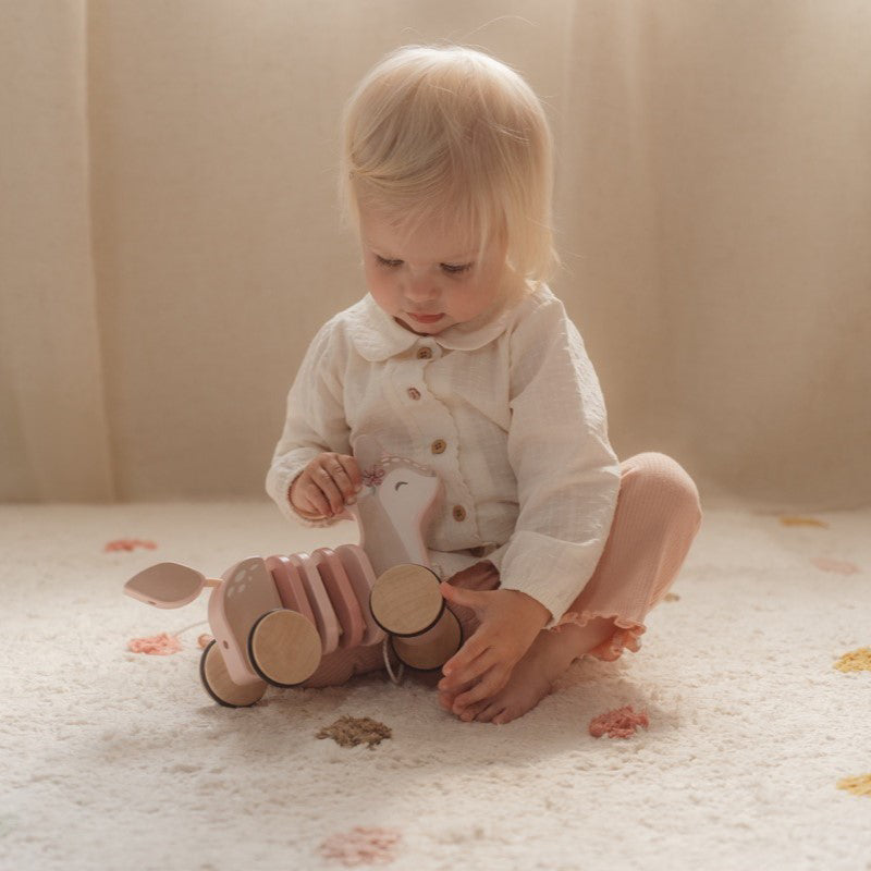 Little Dutch® Lesena igračka na poteg Srnica Fairy Garden Little Dutch