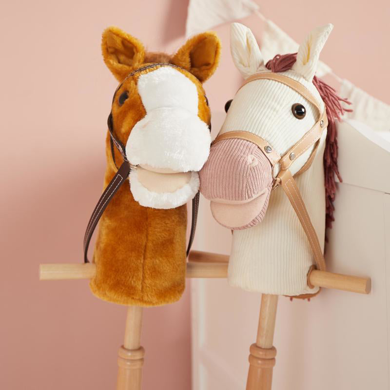 Bieco® Plišasta igrača Konj Ginger Bieco