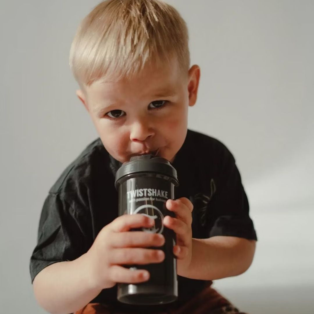 Twistshake® Lonček s slamico 360ml (12+m) Black Twistshake