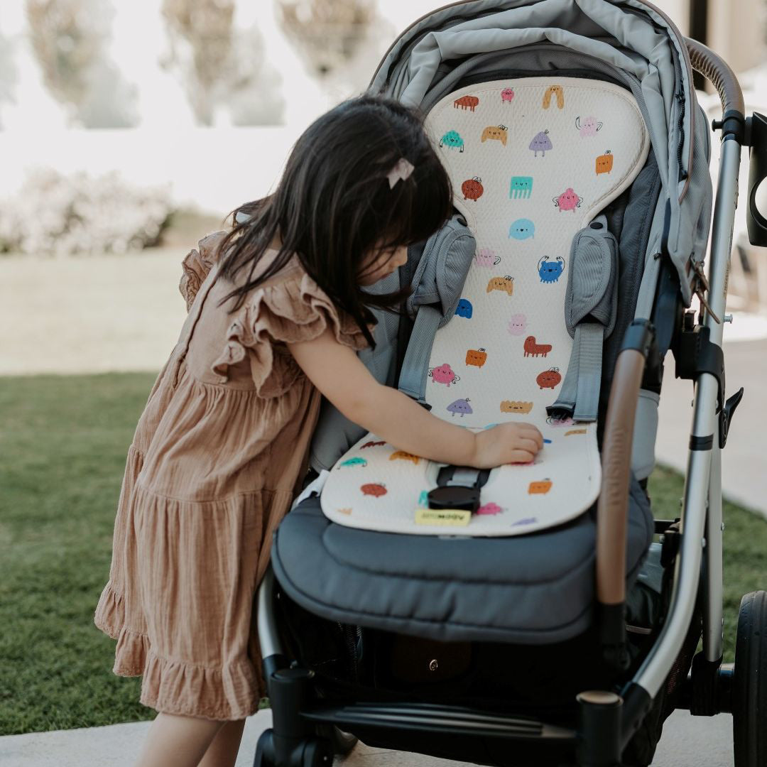 AeroMoov® Zračna podloga za voziček Skupina B (0-18 kg) Funny Shapes AeroMoov