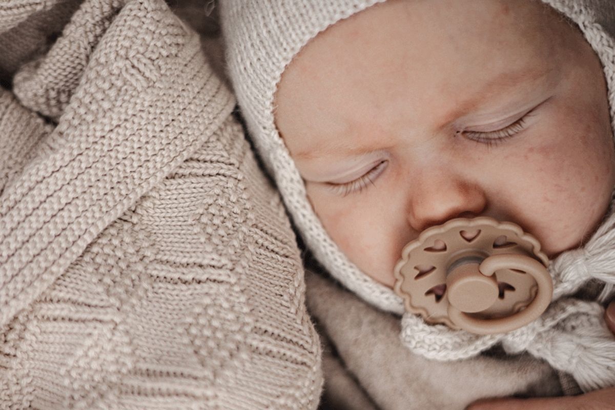 Najlepša imena za punčko v letu 2026: najbolj priljubljena, trendovska in edinstvena imena