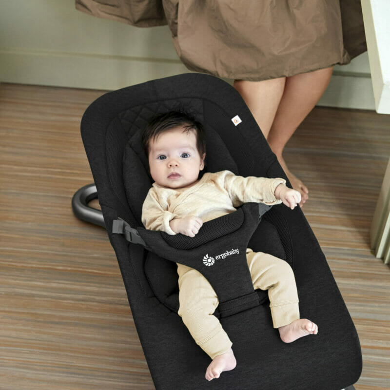 Ergobaby® Evolve ležalnik 3v1 Onyx Black Ergobaby