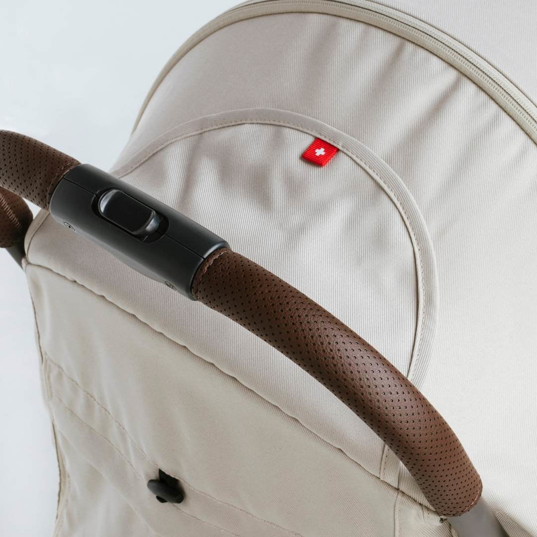 MAST® M2 Kompaktni otroški voziček Lion Mast