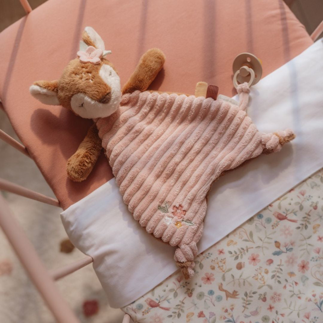 Little Dutch® Ninica in držalo za dudo srnica Fairy Garden Little Dutch