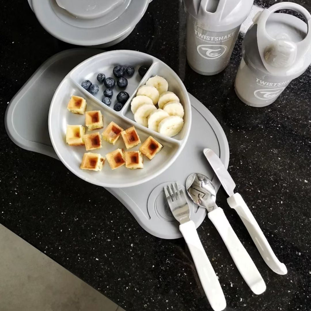 Twistshake® Jedilni pribor z nerjavečim jeklom (12+m) Pastel Grey Twistshake