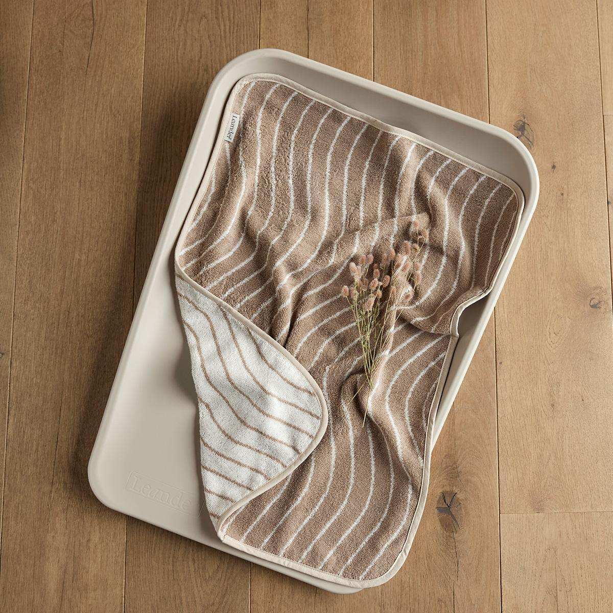 Leander® Bombažna brisača Woodland Cappuccino 65x50 Leander