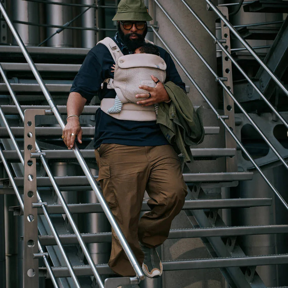 Cybex® Ergonomska nosilka Amya™ (3,2-15 kg) Dune Grey