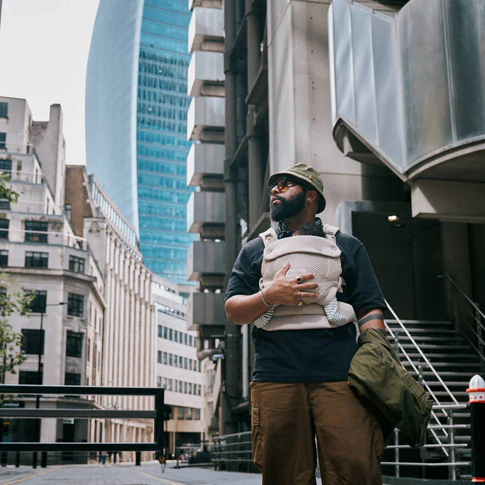 Cybex® Ergonomska nosilka Amya™ (3,2-15 kg) Dune Grey