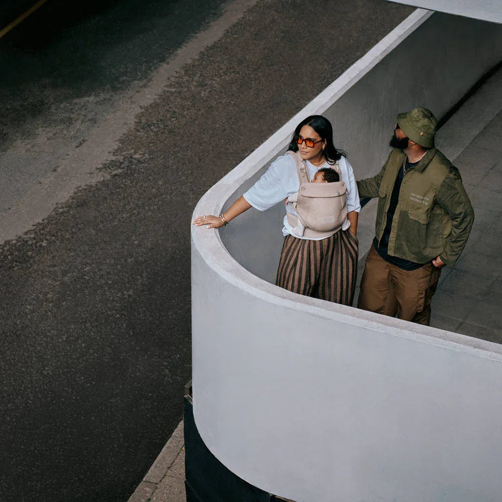 Cybex® Ergonomska nosilka Amya™ (3,2-15 kg) Dune Grey