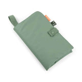 Done by Deer® Prenosna previjalna podloga Green