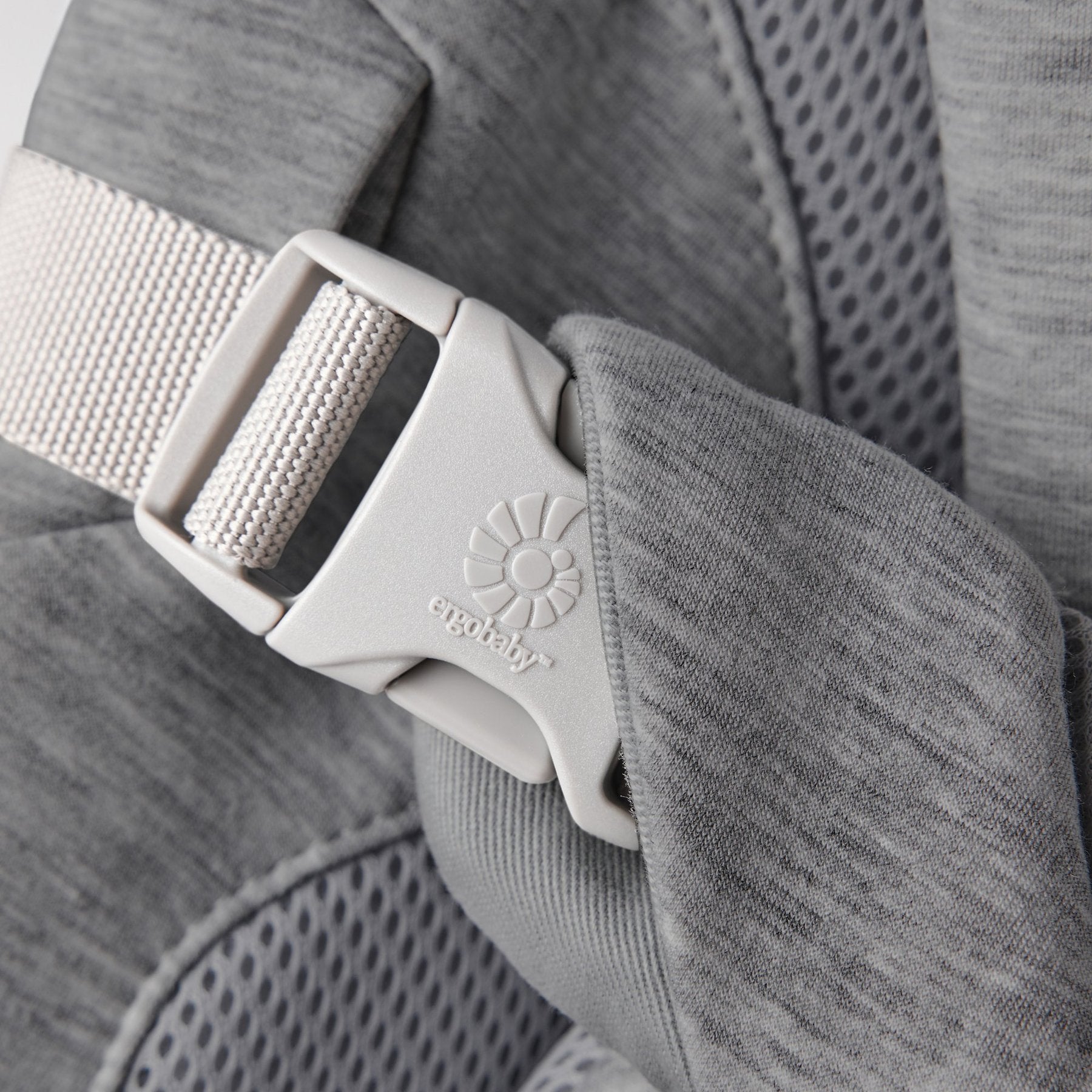 Ergobaby® Evolve ležalnik 3v1 Charcoal Grey