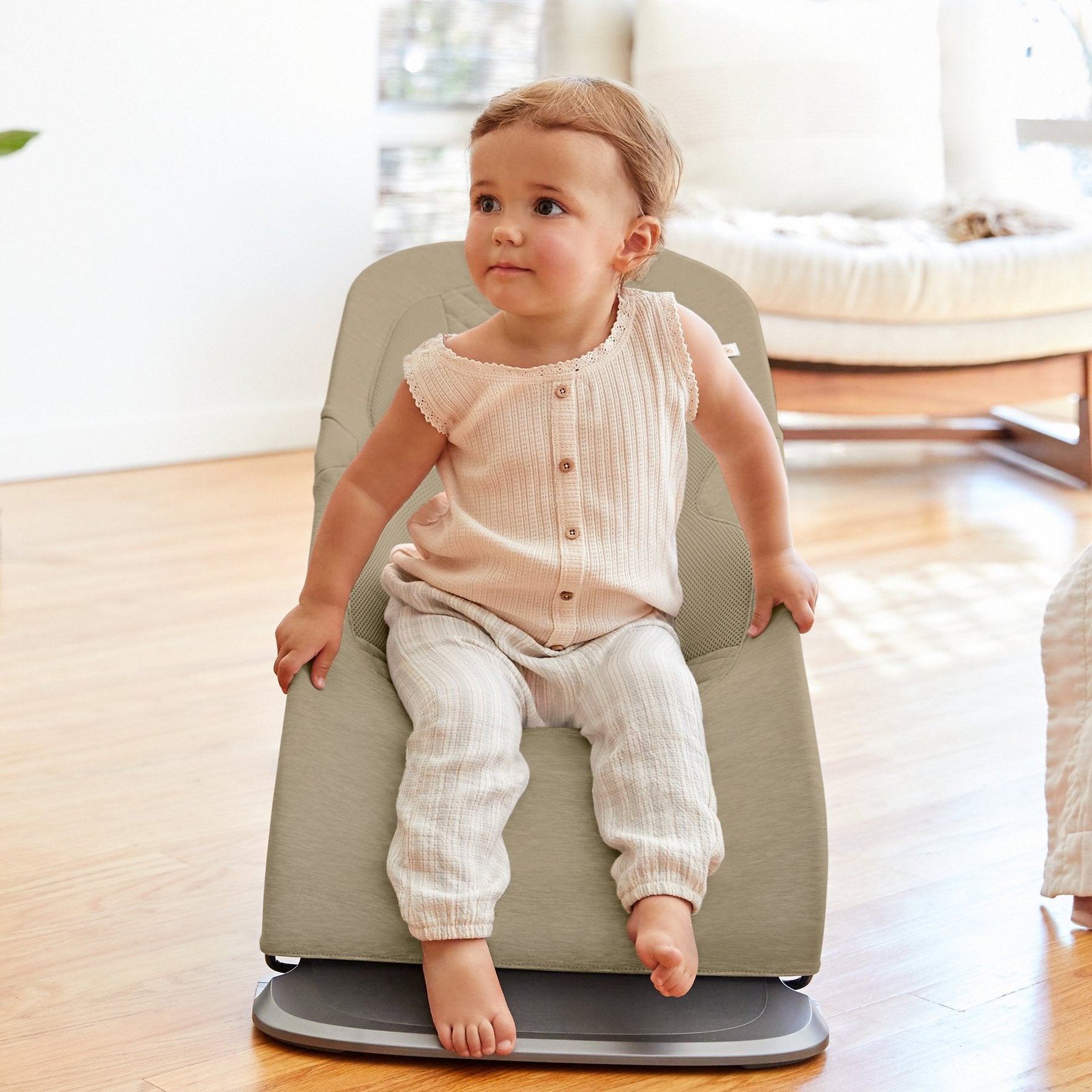 Ergobaby® Evolve ležalnik 3v1 Soft Olive