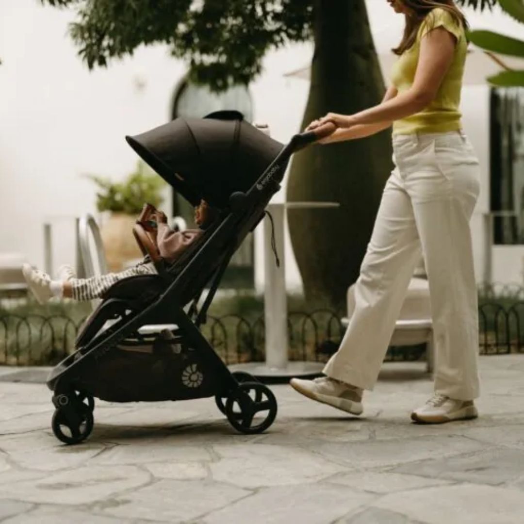 Ergobaby® Kompaktni mestni voziček Metro 3 Deluxe Black Ergobaby