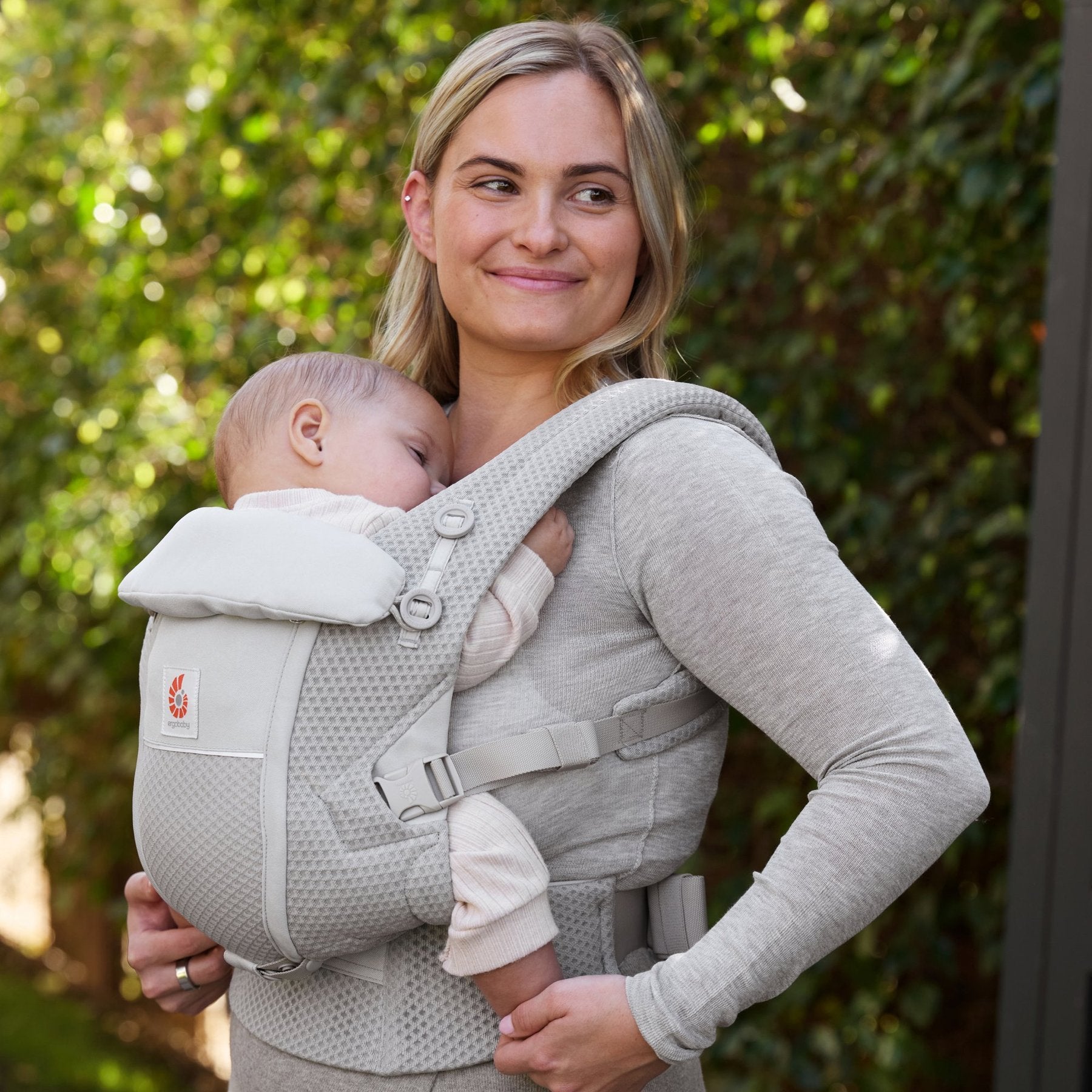 Ergobaby® Porte bébé Adapt Soft Flex Mesh Pearl Grey