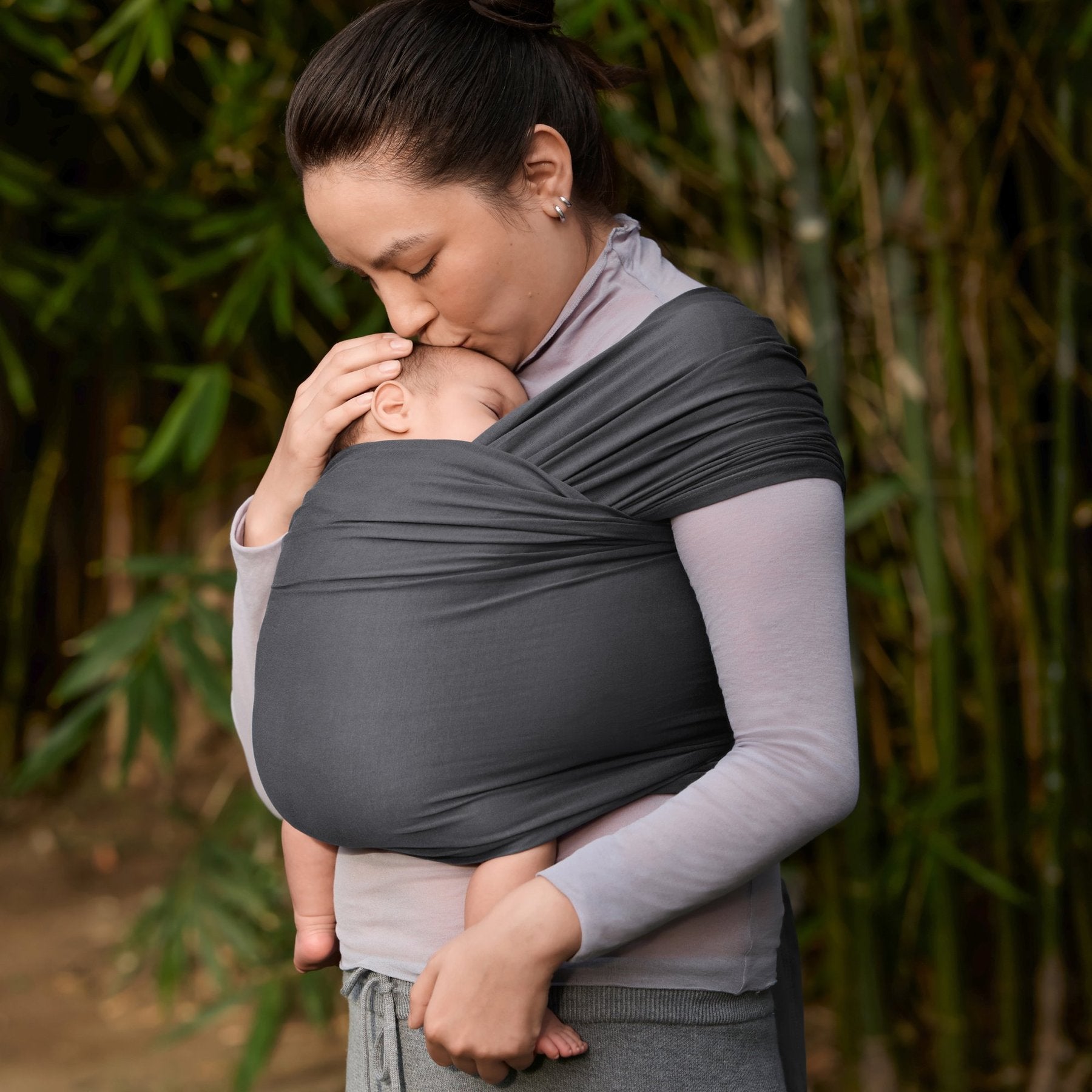 Ergobaby® Fascia porta bebè Aura Wrap Sustainable Knit Soft Black