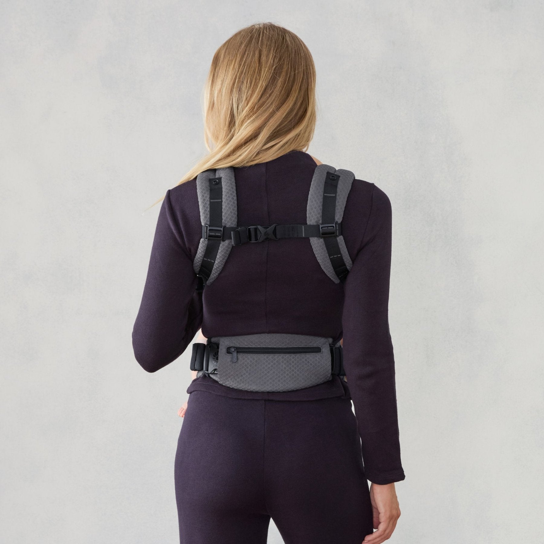 Ergobaby® Nosilka Omni Deluxe Mesh Graphite Grey