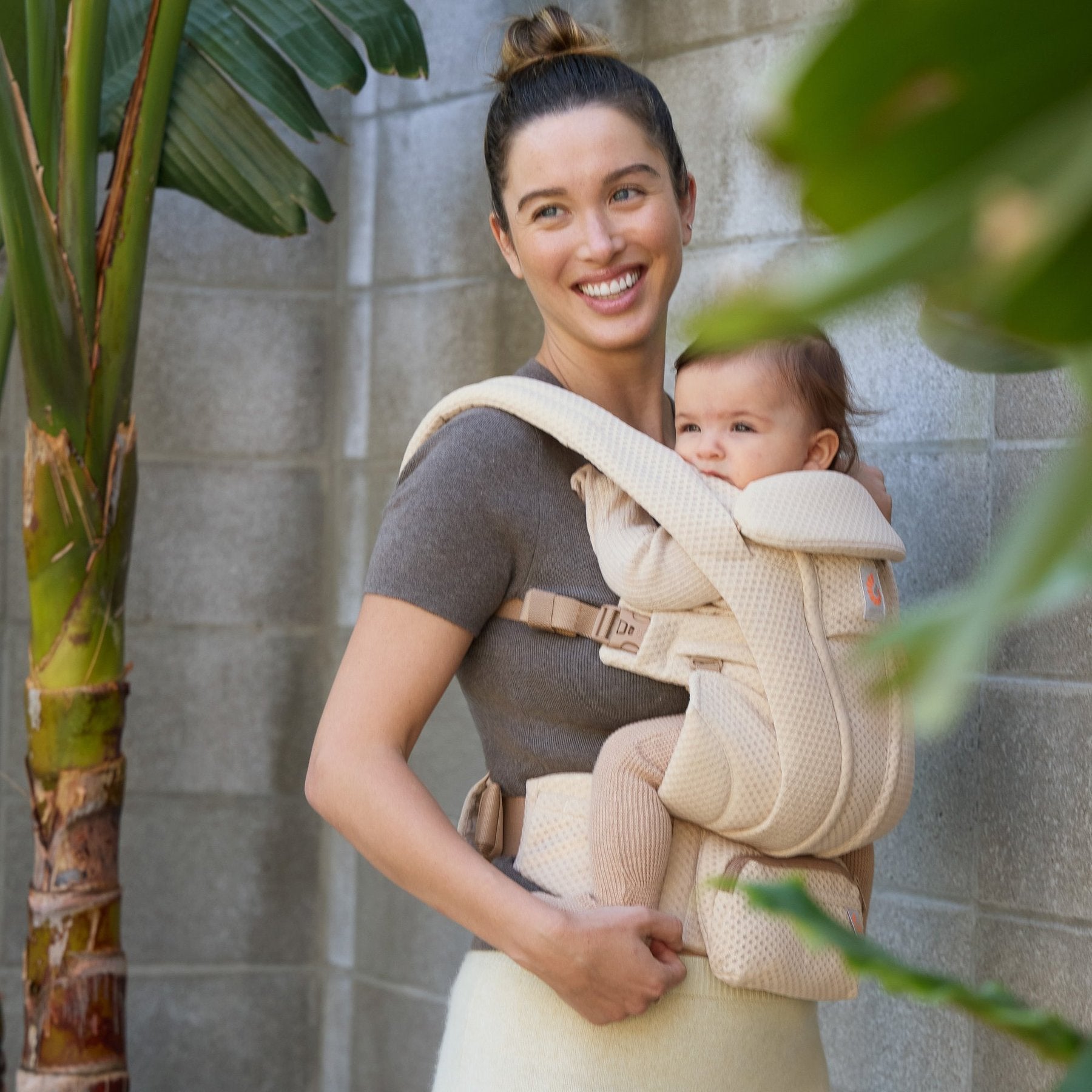 Ergobaby® Nosiljka Omni Deluxe Mesh Natural Beige 