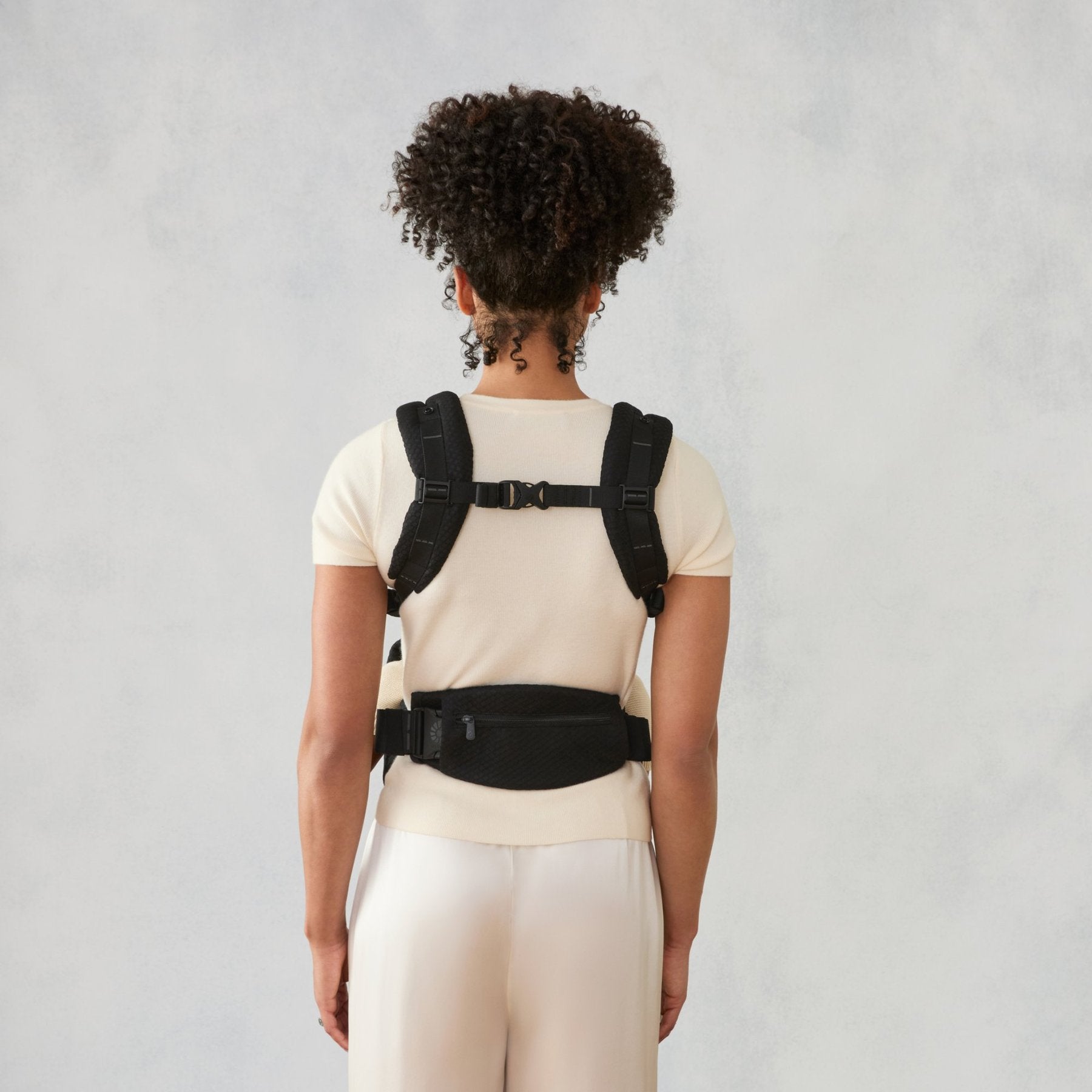 Ergobaby® Nosiljka Omni Deluxe Mesh Onyx Black