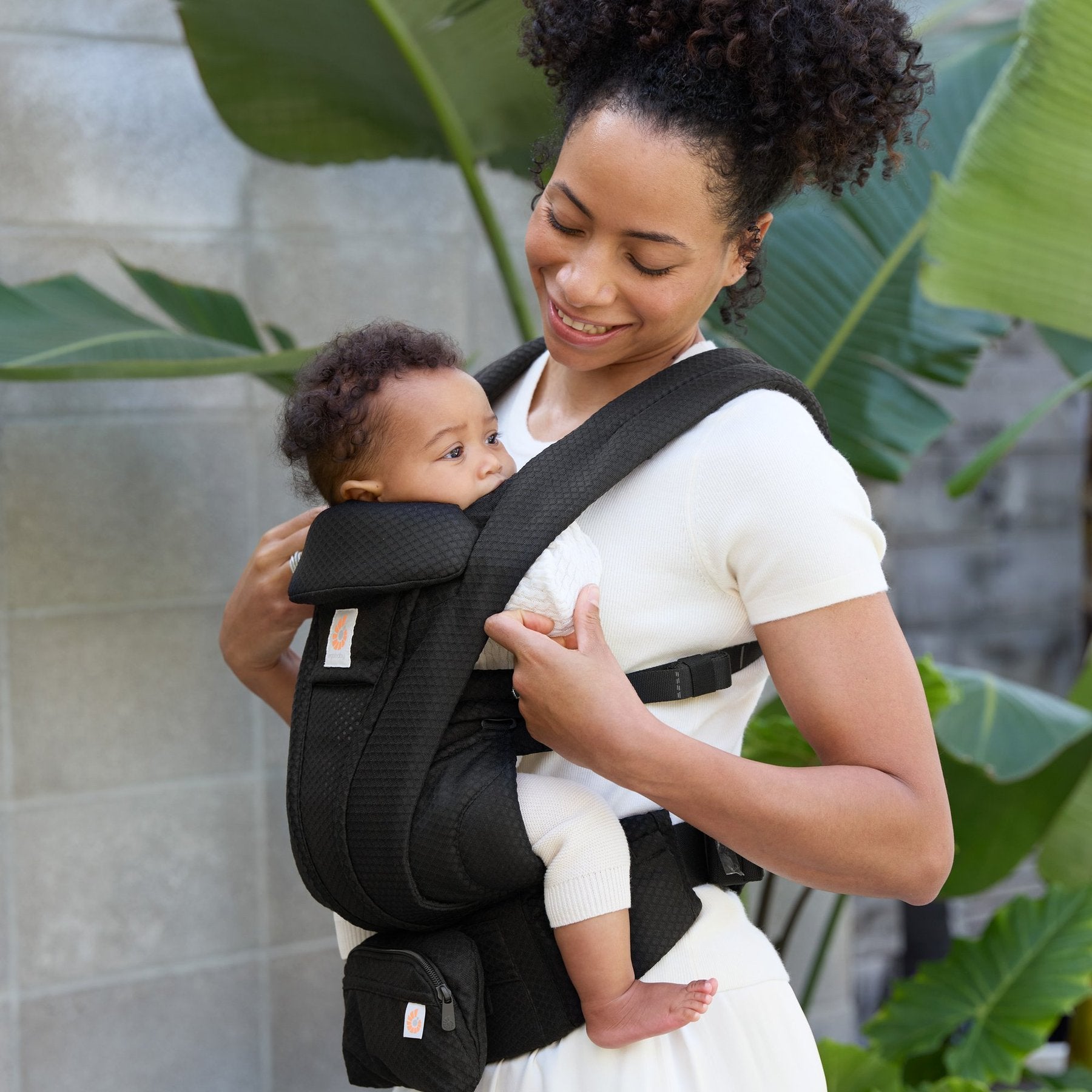 Ergobaby® Nosiljka Omni Deluxe Mesh Onyx Black
