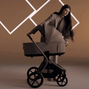 KikkaBoo® Platinum Otroški voziček 5v1 Goya + Avtosedež i-Class i-SIZE (40-87 cm) + Avtosedež i-Class Plus i-SIZE (40-105 cm) + Vrtljiva Isofix baza i-Class 360 Champagne KikkaBoo