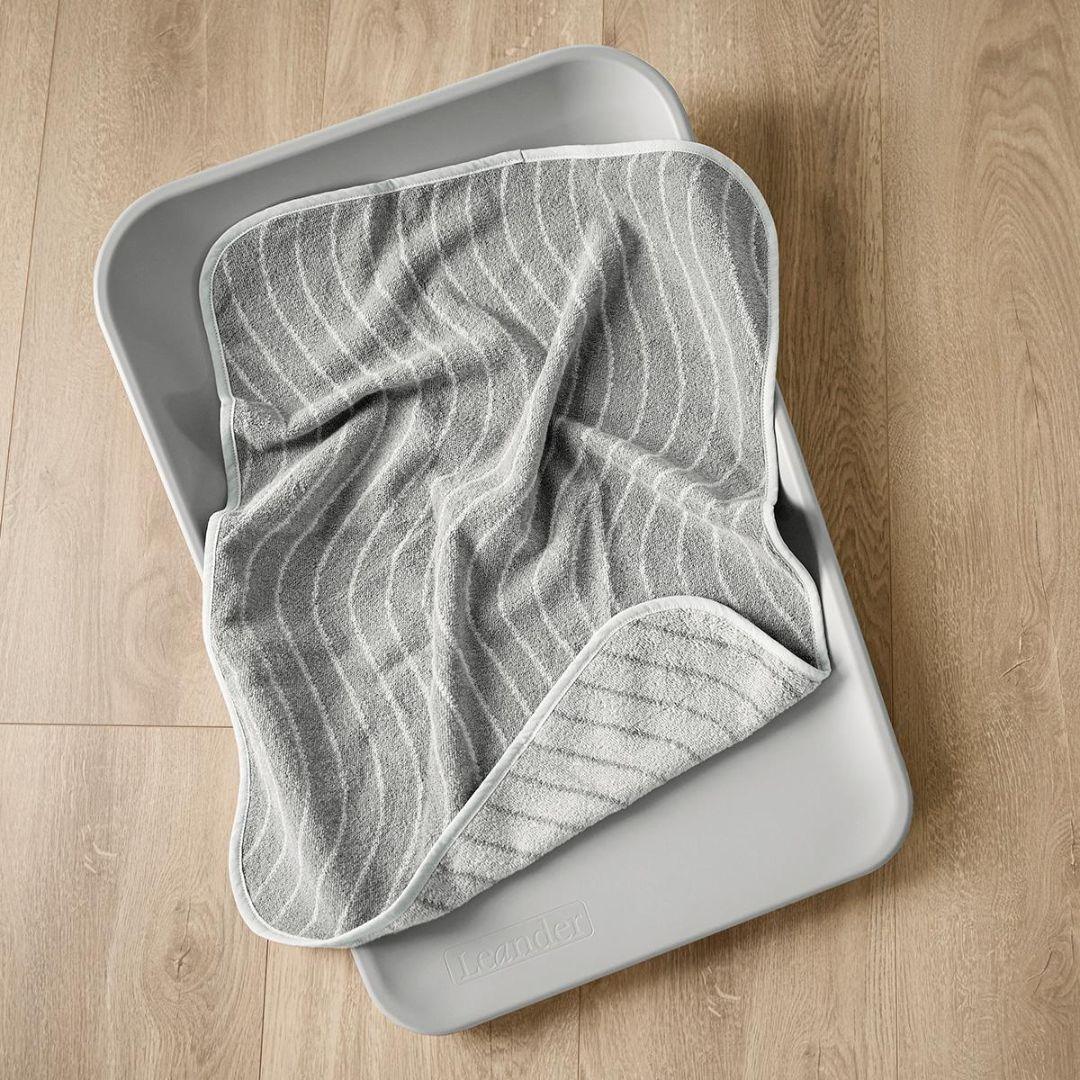 Leander® Bombažna brisača Woodland Cool Grey 65x50 Leander