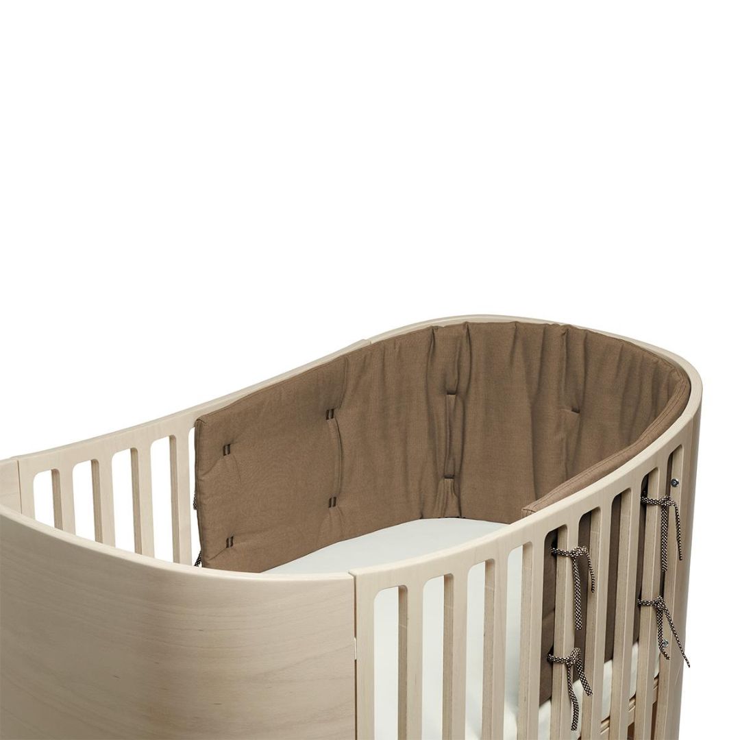 Leander® Obroba za otroško posteljo Classic™  Mocca