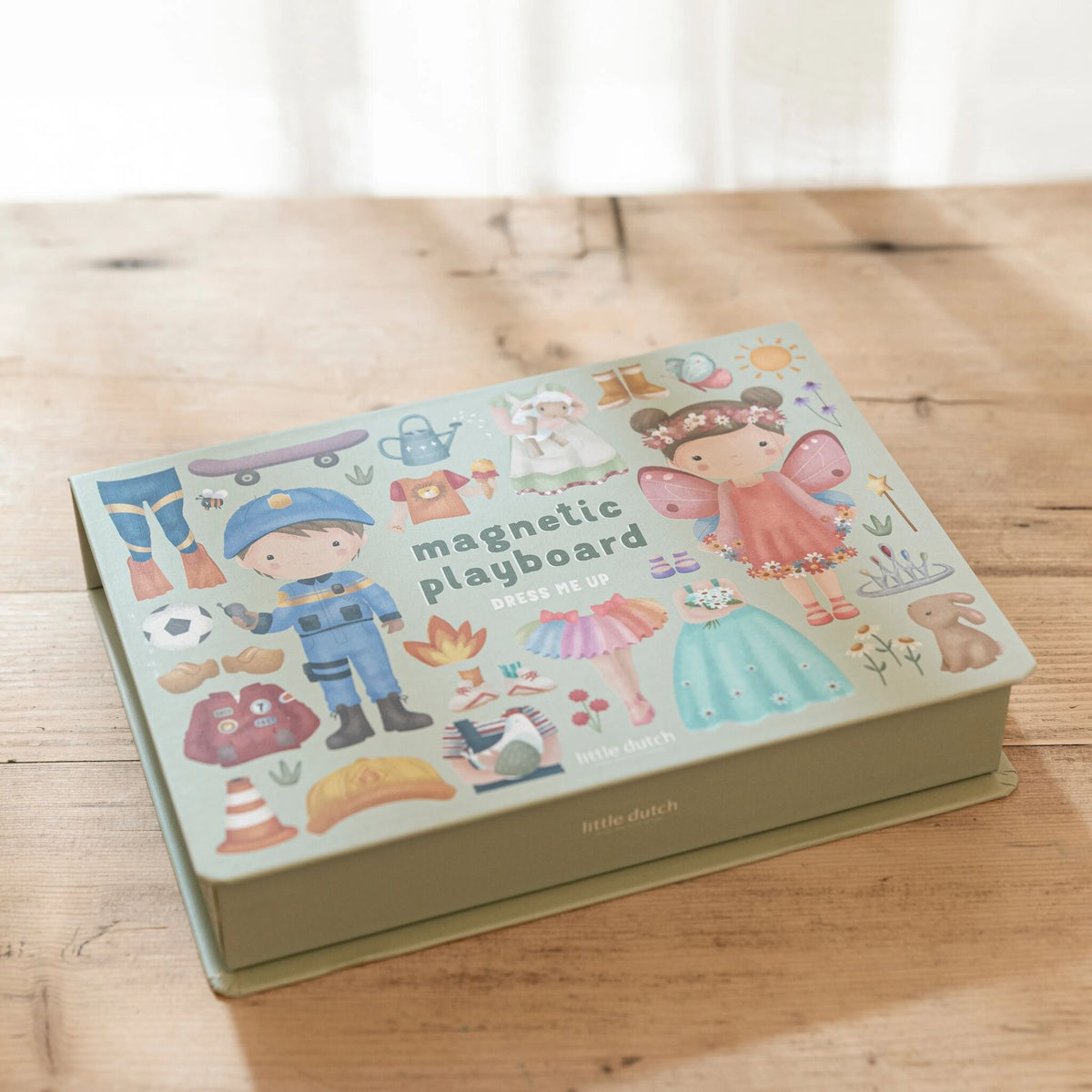 Little Dutch® Magnetna sestavljanka Dress-Up Jim & Rosa