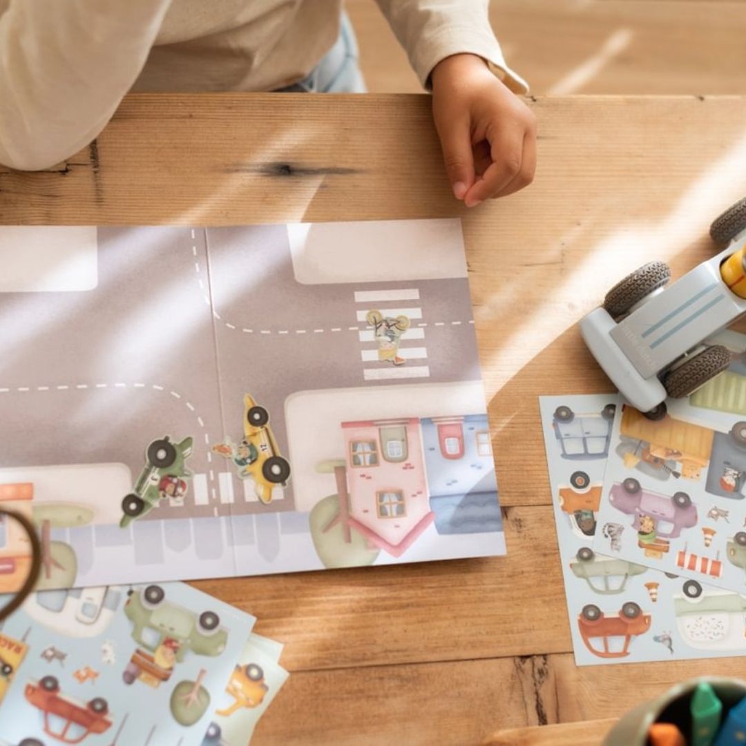 Little Dutch® Knjiga z nalepkami Jim & Friends Little Dutch