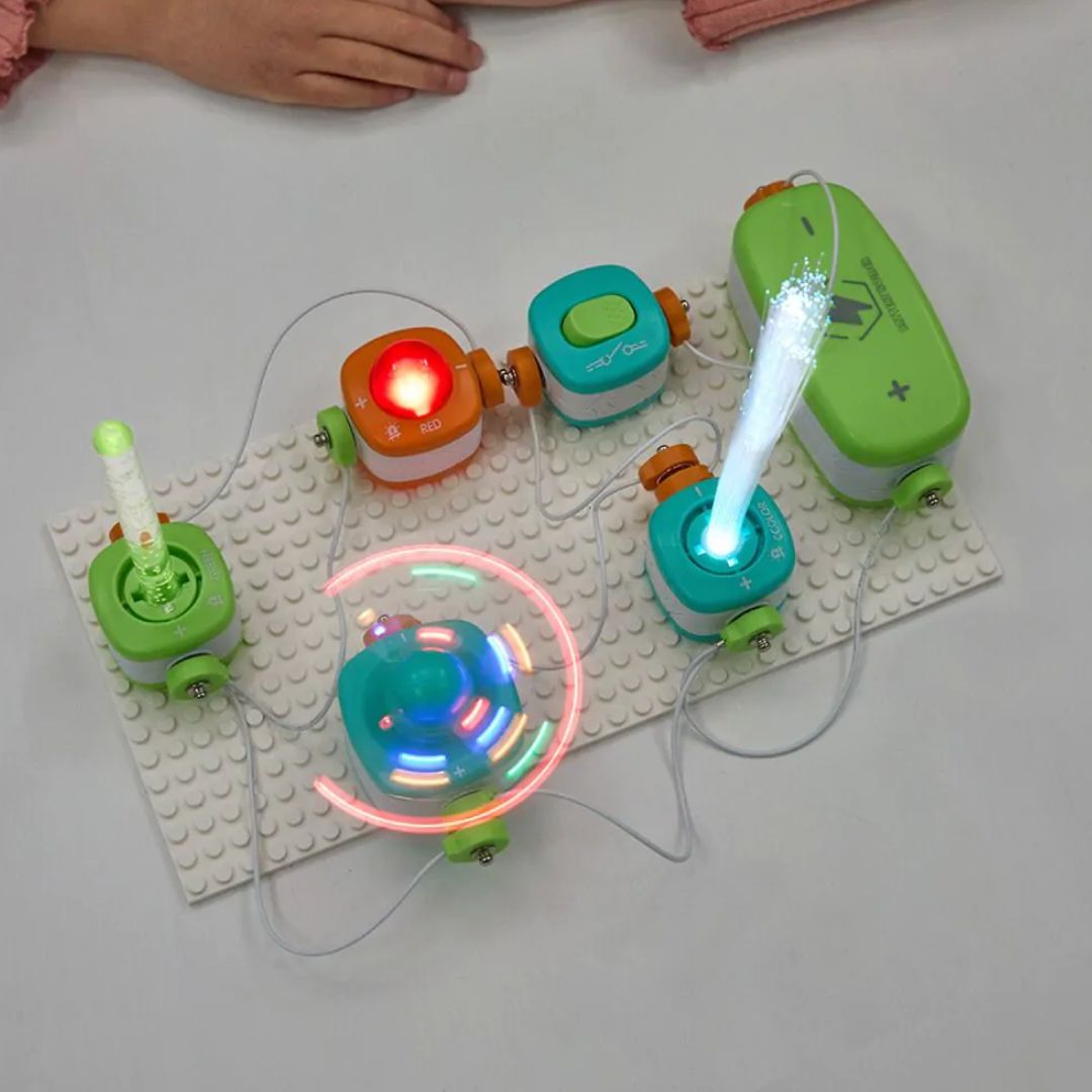 Miniland® STEM komplet za električne eksperimente Circuit Genius Miniland