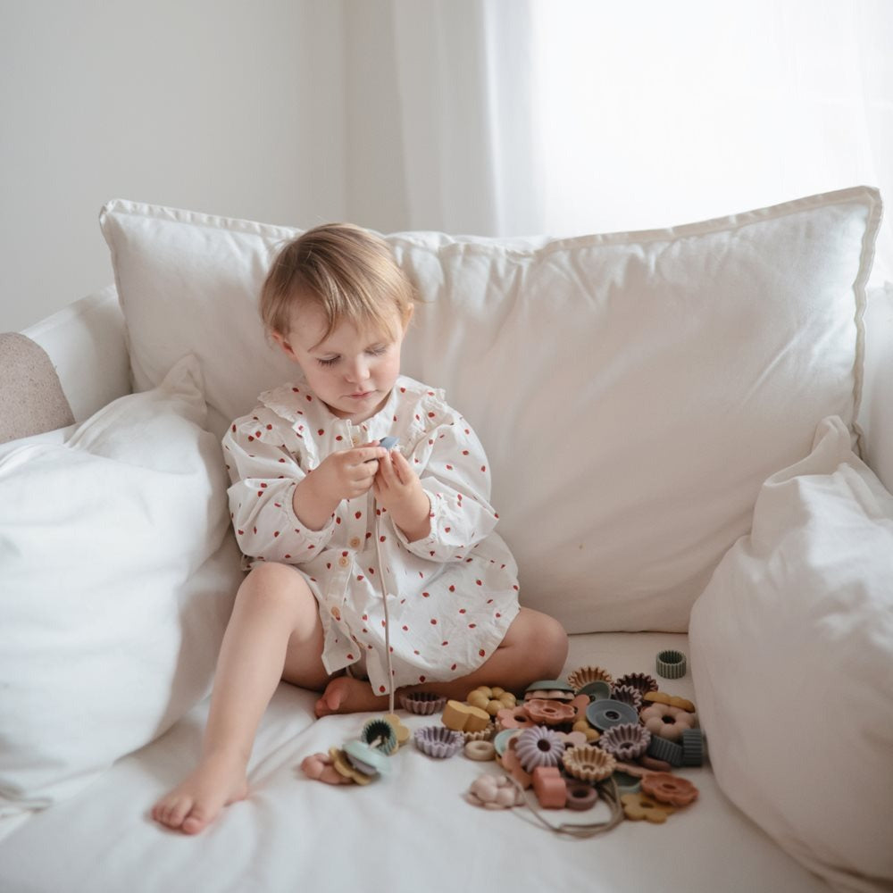 Mushie® Pretikanke Bead Lacing Toy Mushie