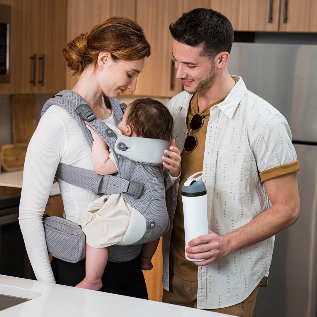 Nuna® Ergonomska nosilka Cudl™ Clik Front and Back Fog Nuna