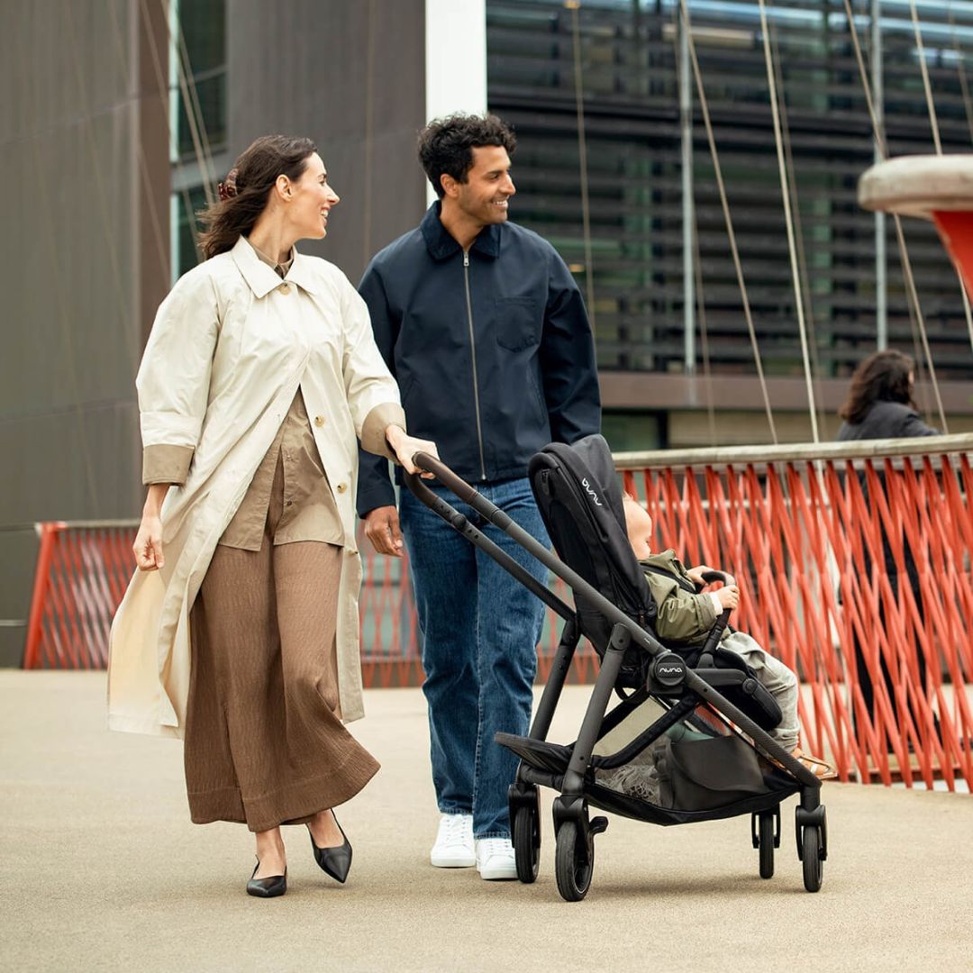 Nuna® Otroški voziček Swiv™ Pistachio Nuna