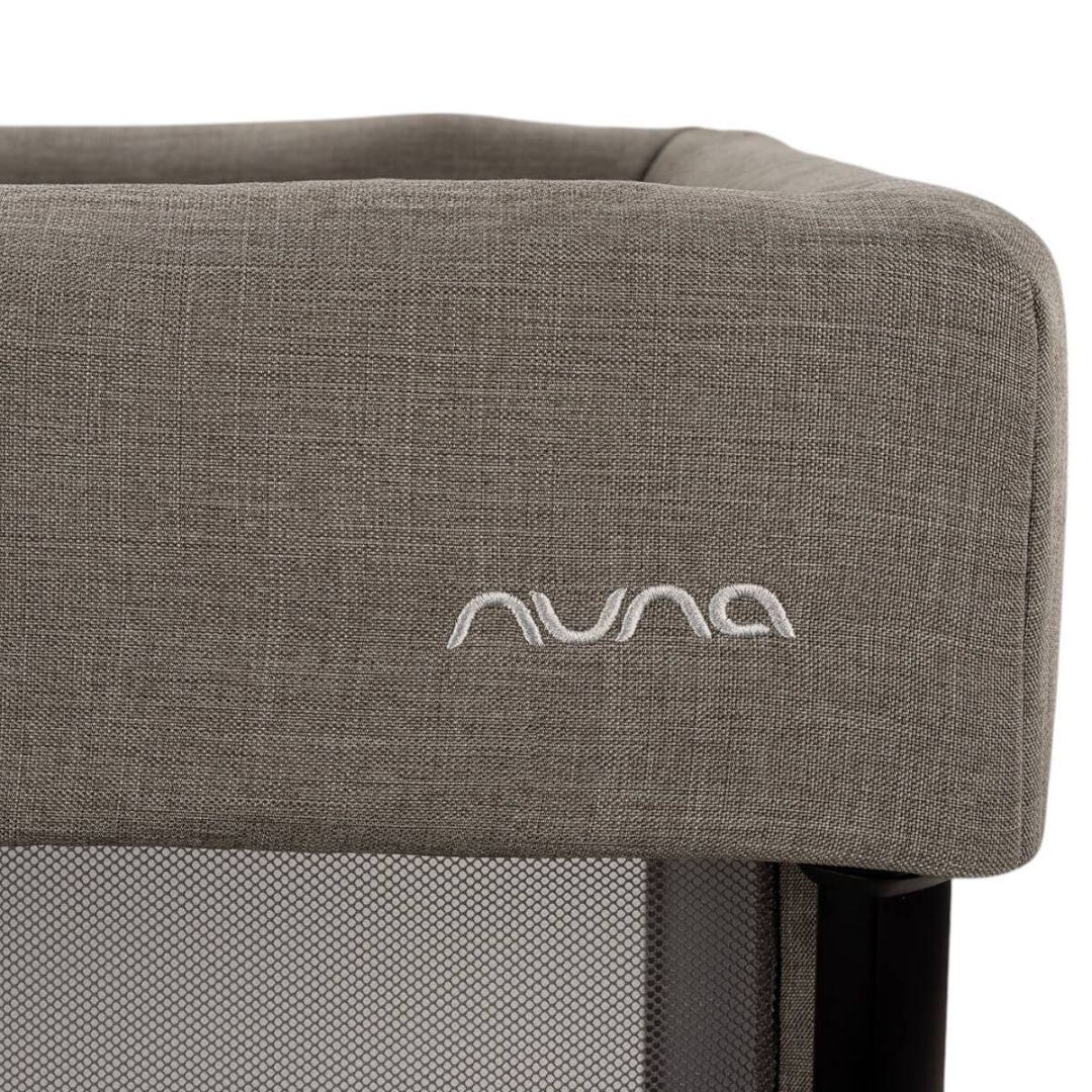 Nuna® Prenosna posteljica Paal™ Granite Nuna