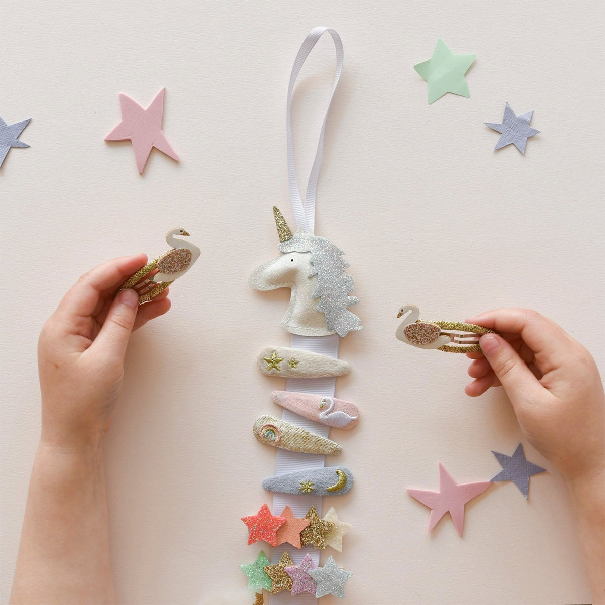 Rockahula® Obešalnik za sponke Unicorn – slika 2
