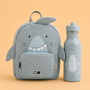 Trixie Baby® Set zainetto e borraccia 500ml Mr. Shark