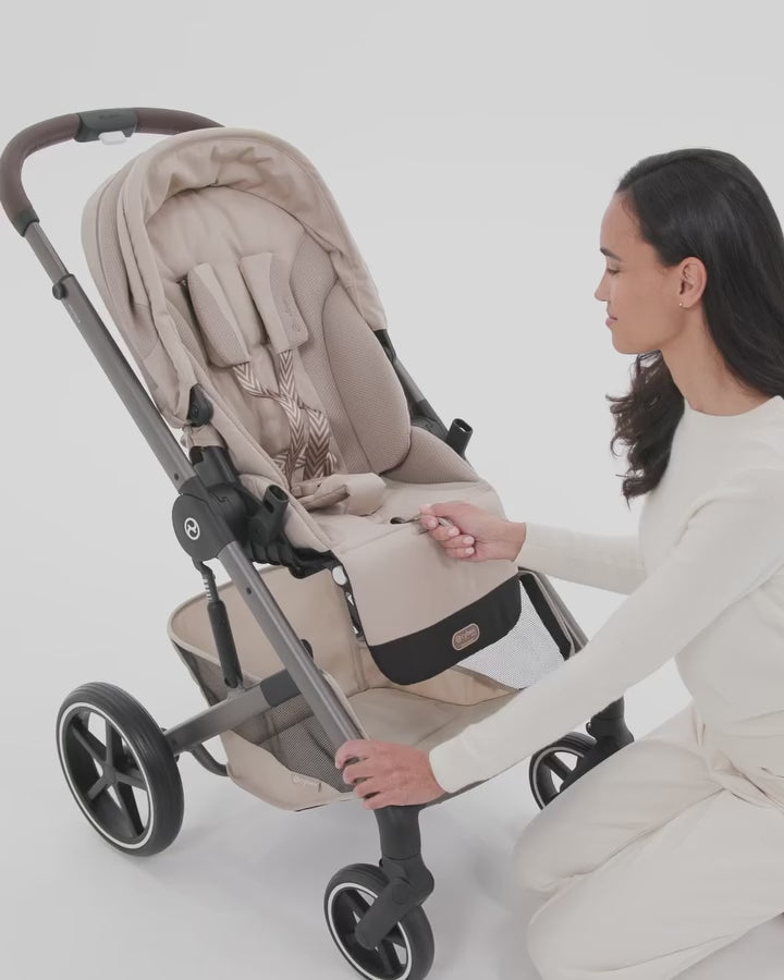 Load video: Cybex® Balios™ S Lux Stroller Chocolate Brown (Taupe Frame)