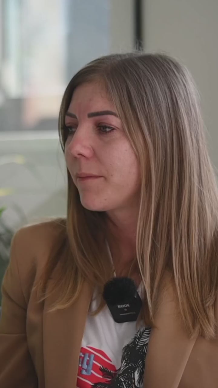 Naloži video: Neža Mlakar: Potovanje skozi zgodbo LaPopsi in preplet materinstva ter podjetništva | Epizoda #3